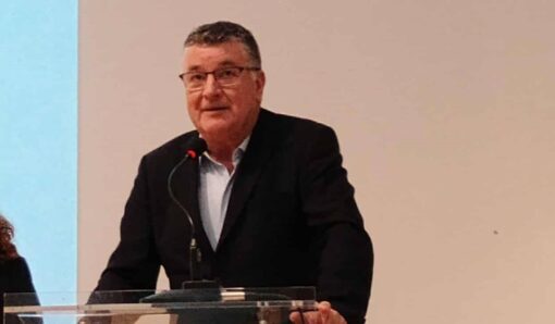 Ο Γιάννης Λογοθέτης