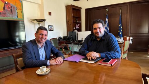 Ο Γιάννης Μυλωνάκης με τον Θοδωρή Λιβάνιο